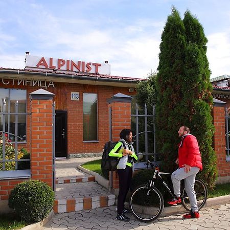 Alpinist Hotel Bishkek Exterior photo