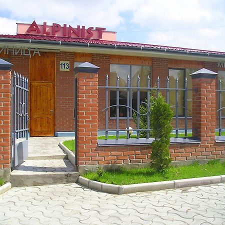 Alpinist Hotel Bishkek Exterior photo